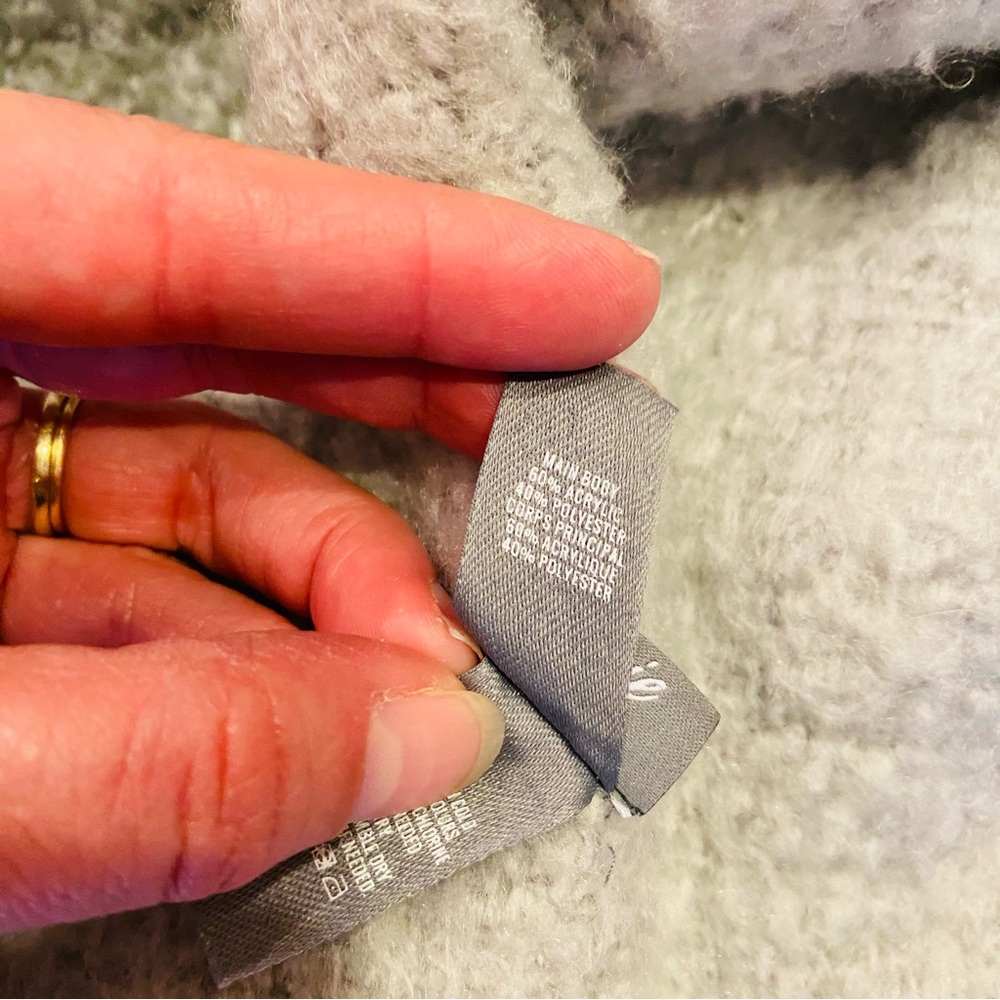 ⭐️ AERIE Gray Oversized Poncho - Picture 6 of 7
